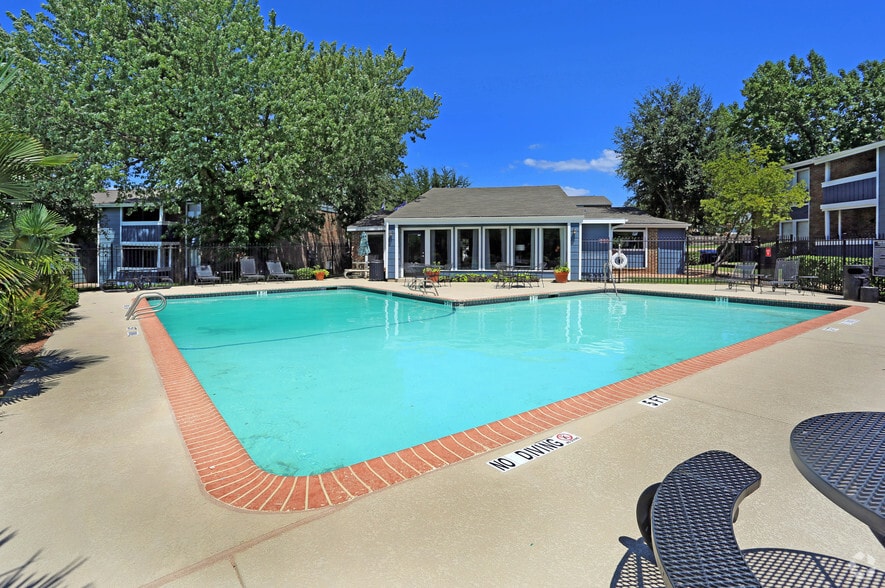 Ashton Park 2403 W Pioneer Pky Grand Prairie TX 75051 Apartment Finder