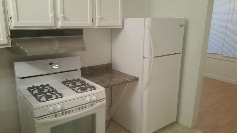 Building Photo - 214 6th St NW