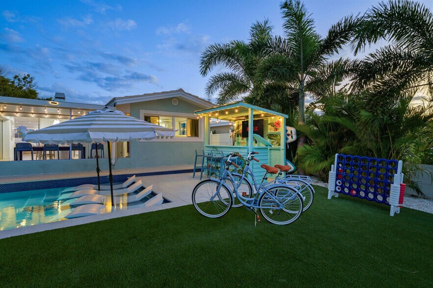 Building Photo - 350 La Hacienda Dr