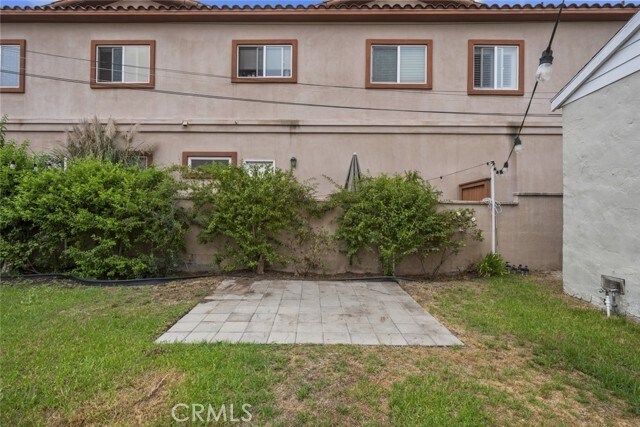 Building Photo - 2214 Rockefeller Ln
