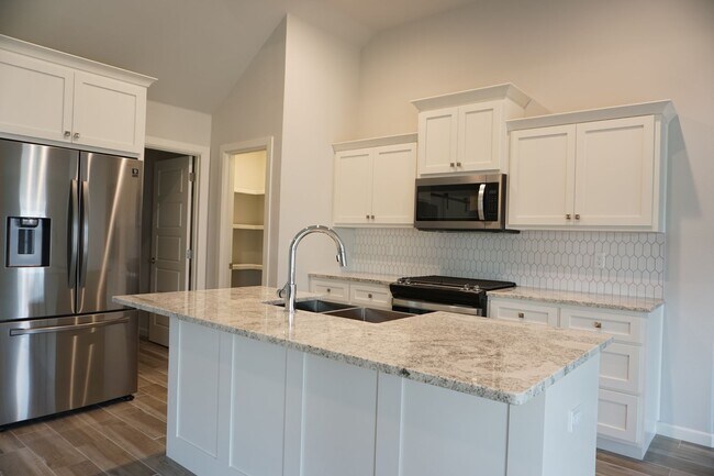 Building Photo - 3 Bedroom, 2 Bath With Office - Broken Arrow Schools