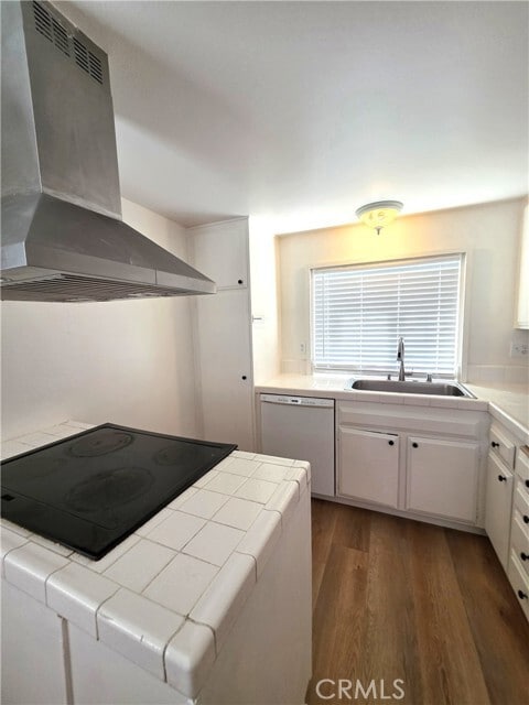 Building Photo - 4773 Larwin Ave