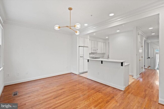 Building Photo - 2622 Clarendon Blvd