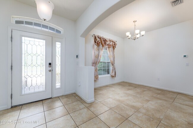 Building Photo - 632 Stonebriar Dr