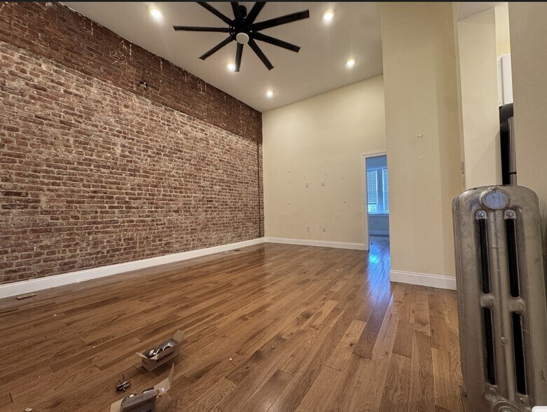 64 Sherman Pl 45 - 70 Sherman Pl
