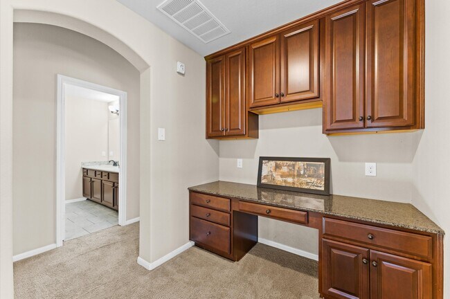 Building Photo - 31183 Pecan Creek Dr