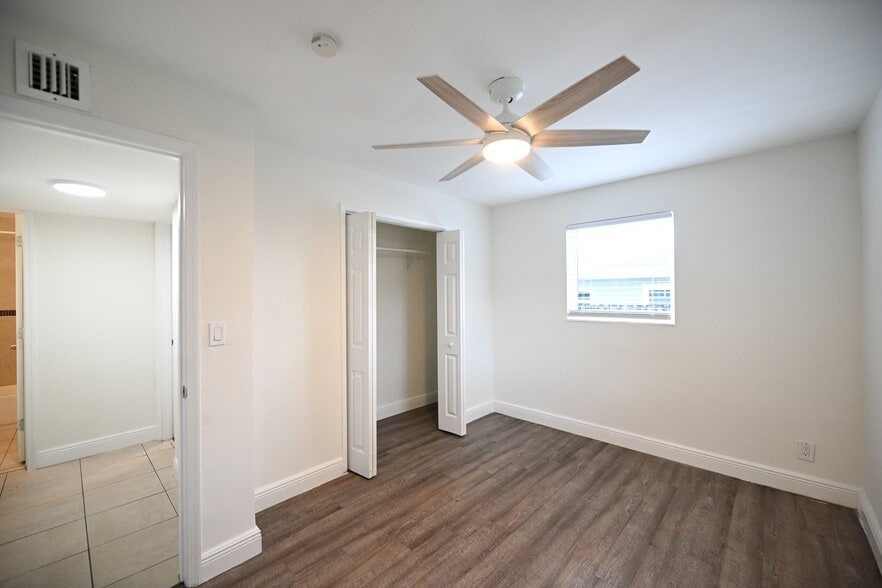 Building Photo - 2507 N 66th Ave