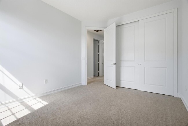 Building Photo - 13023 Riverwalk Cir S