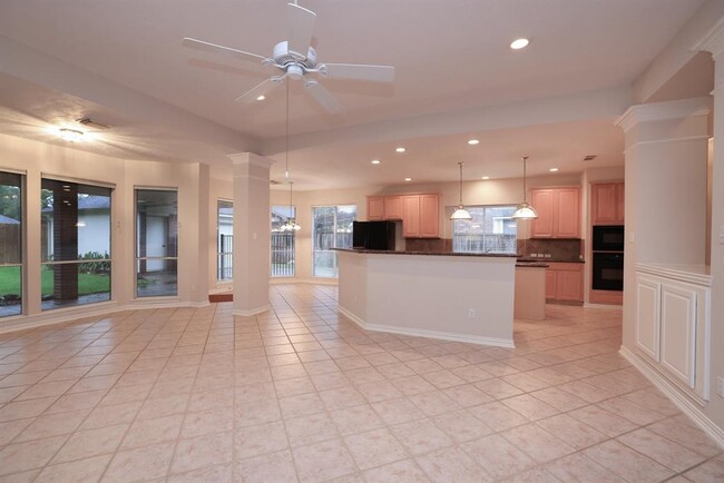 Building Photo - 17222 Leeside Dr