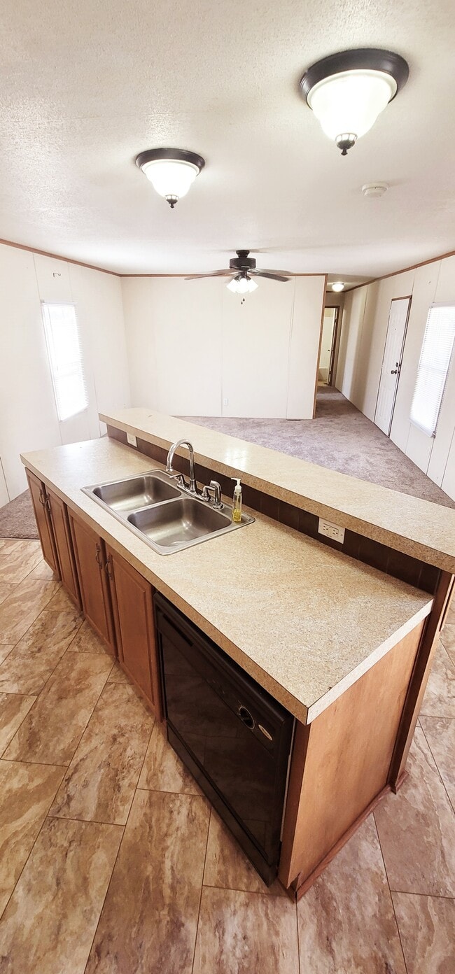 Building Photo - 4105 Carlyss Dr