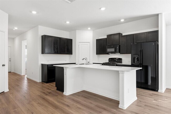 Building Photo - 625 Waterway Ave