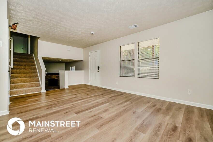 Building Photo - 4276 Old Lake Dr