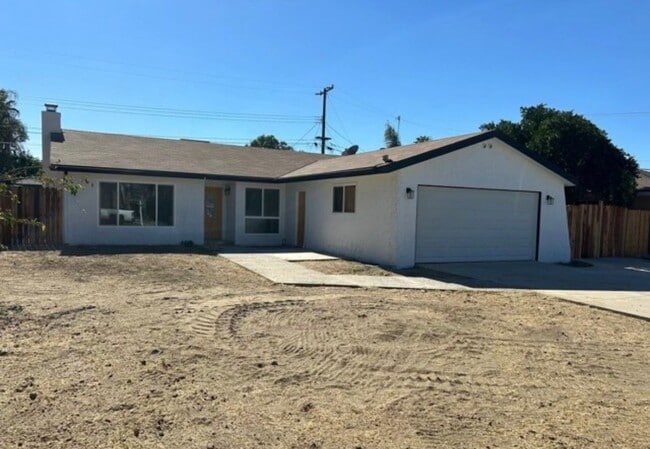 Building Photo - 41767 Shady Ln