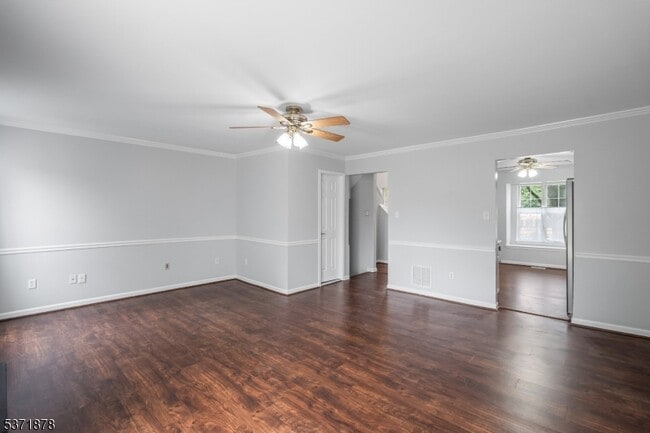 Building Photo - 73 Crickhollow Ct