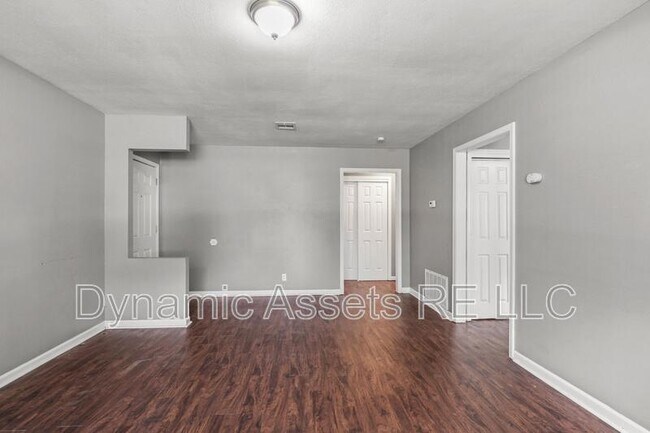 Building Photo - 1914 John F Kennedy St