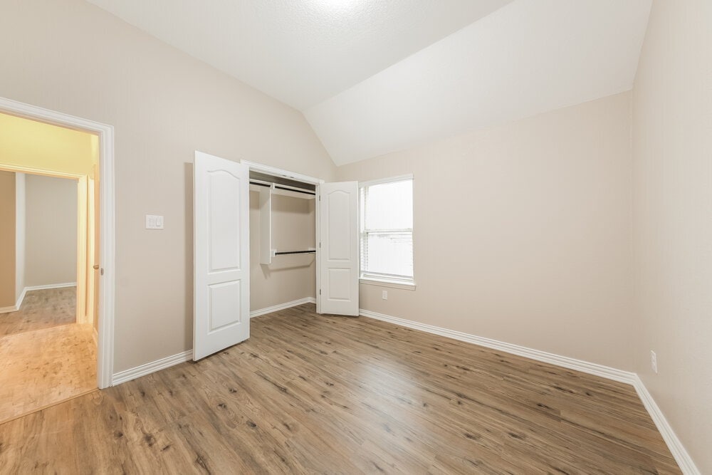Building Photo - 5908 Bianca Dr