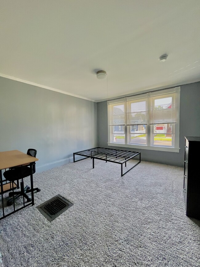 Downstairs Bedroom - 105 Maple Ave