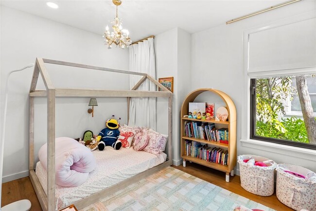 Building Photo - 1123 Abbeys Way