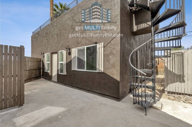 Building Photo - 1006 E Pasadena Ave