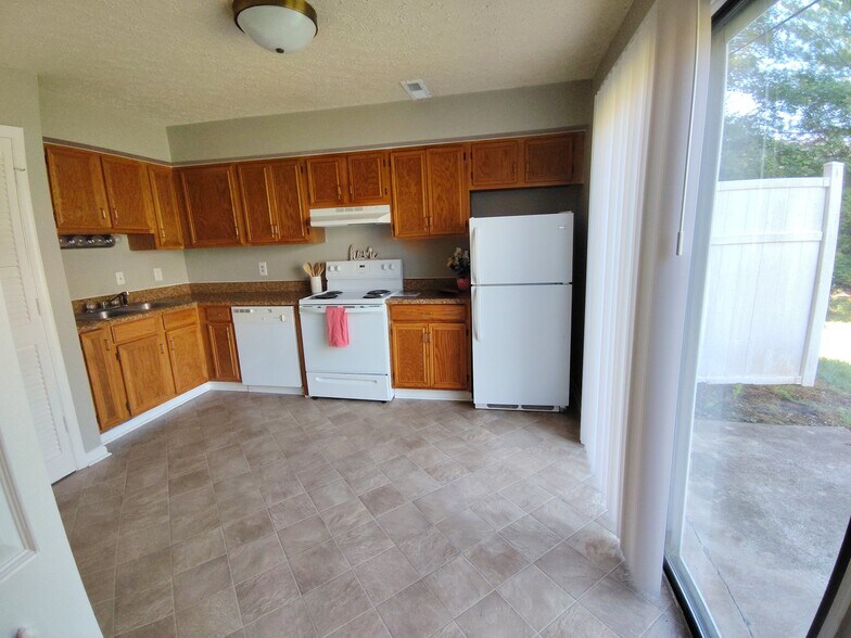 Building Photo - 16 Duiguid Dr