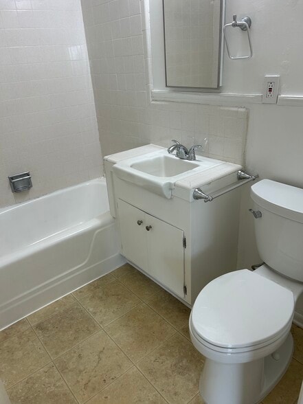 Building Photo - 2793 S Gaffey St