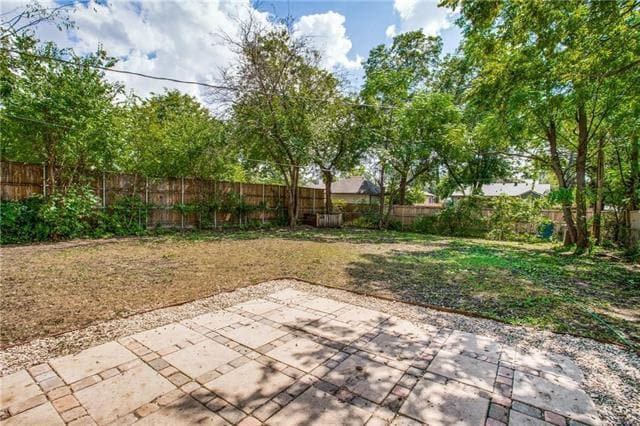 Building Photo - 4726 Wateka Dr