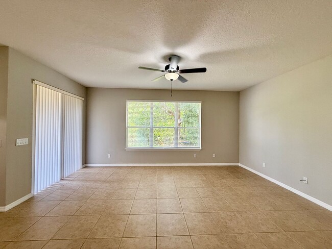 Building Photo - GORGEOUS Two Story 4/3.5 home in sought af...