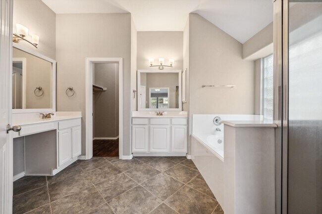 Building Photo - 17218 Double Lilly Dr