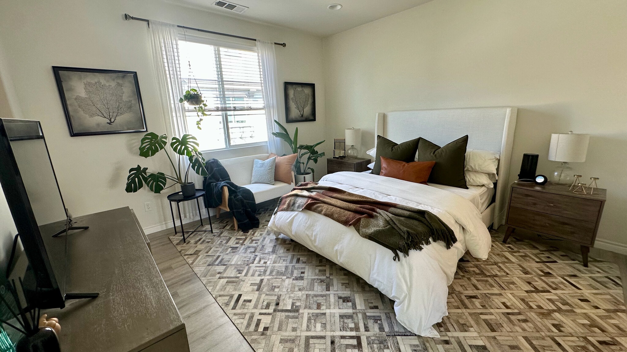 Primary Bedroom - 194 Olive Ave