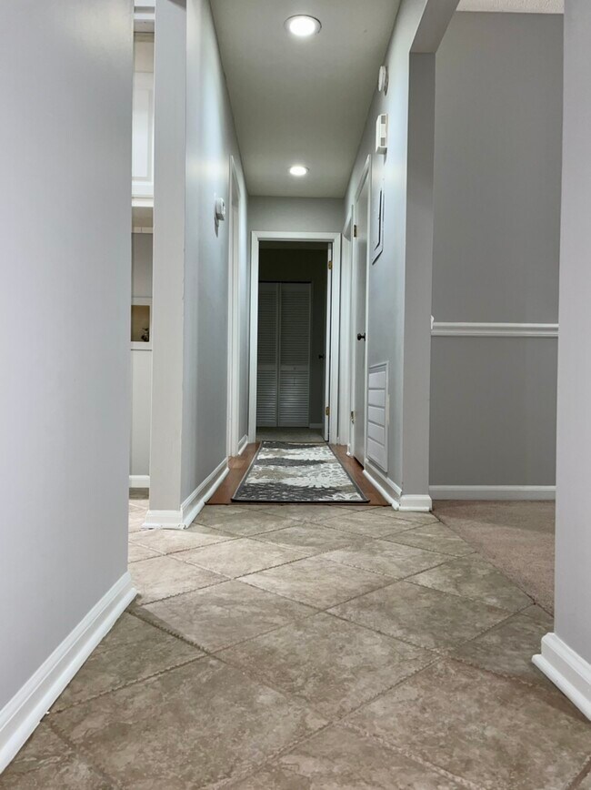 2nd Hallway to Kitchen, Dining Room, & Bedrooms - 2050 Cherokee Dr