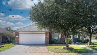 Building Photo - 1911 W Pflugerville Pkwy