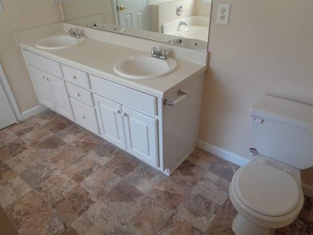 Building Photo - 1365 Morrow Dr