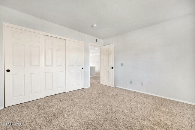 Building Photo - 852 Admiral Ct