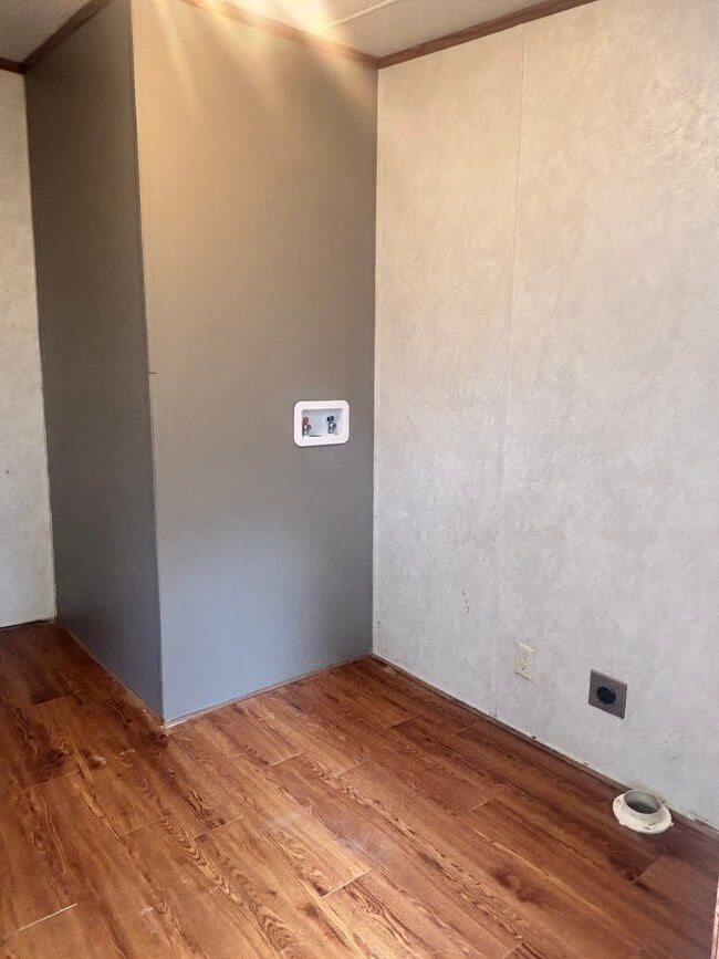 Building Photo - 54 Erin Dr