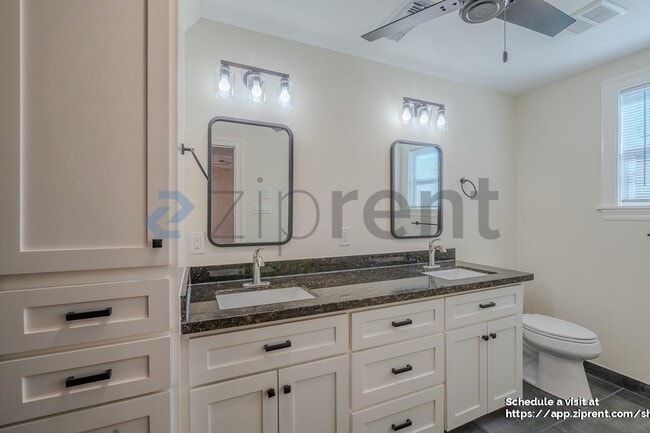 Building Photo - 4031 Leeshire Dr