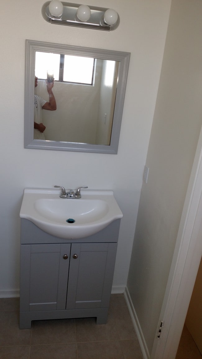 Building Photo - 11311 Tampa Ave