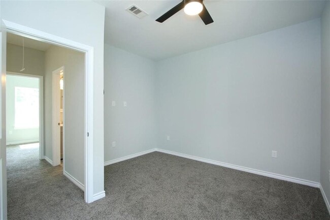 Building Photo - 923 Timberglen Ct