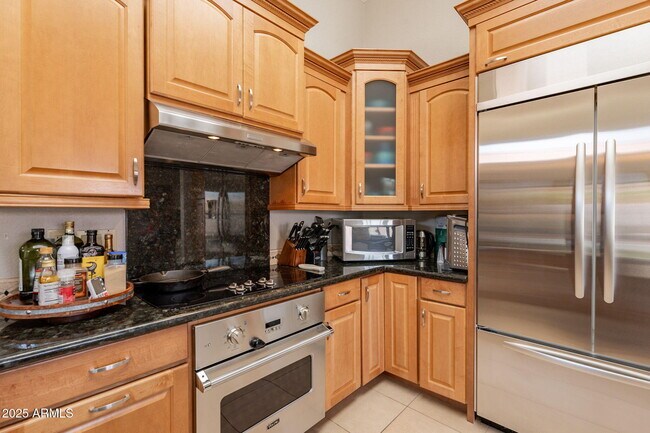 Building Photo - 3829 E Ahwatukee Dr