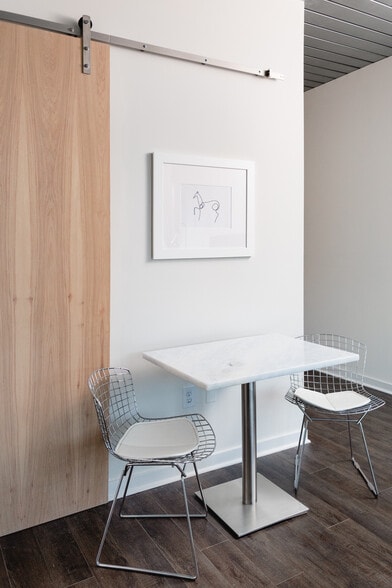 Building Photo - 620 Glen Iris Dr NE