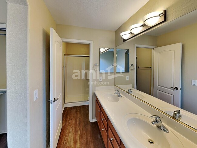 Building Photo - 8409 S 50th Ln