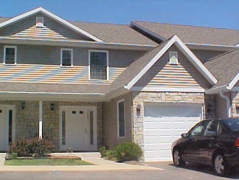 Building Photo - 5722 Vinca Court