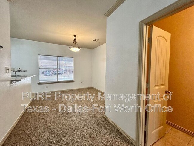 Building Photo - 2312 Calendar Ct