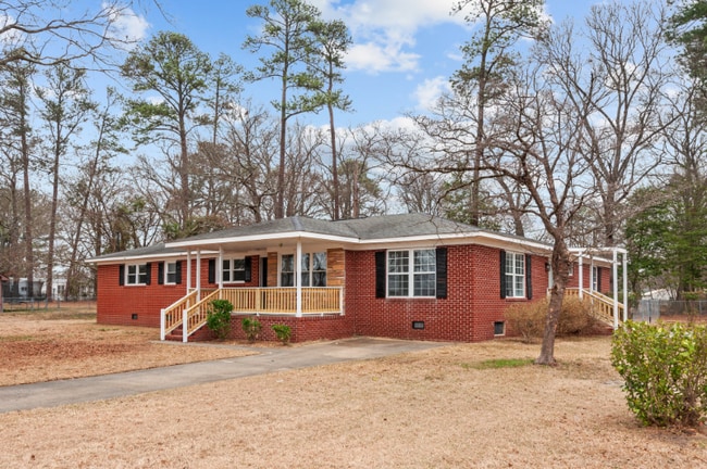 Primary Photo - 205 Woodside Dr