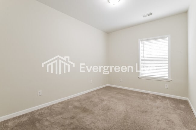 Building Photo - 1596 Jonesboro Rd SE