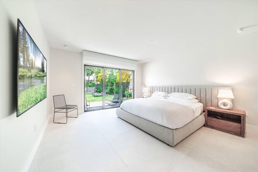 Building Photo - 7610 Bayside Ln