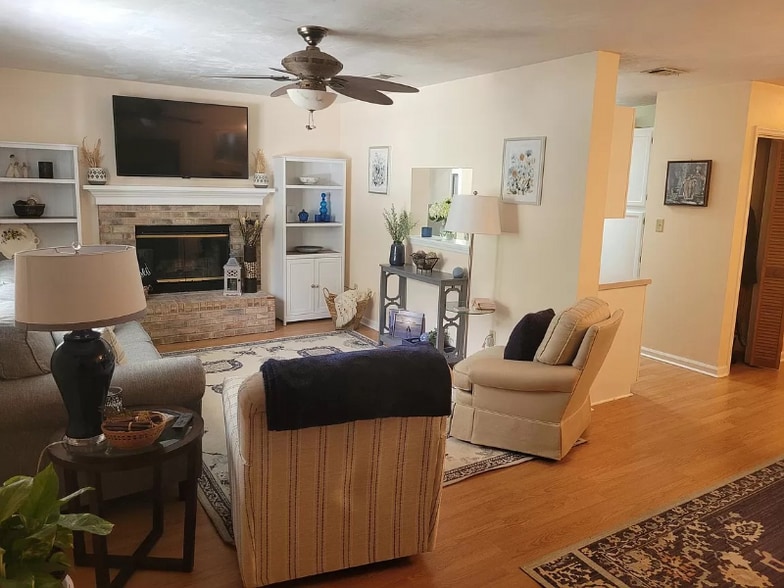 Building Photo - 1521 Belmont Rd