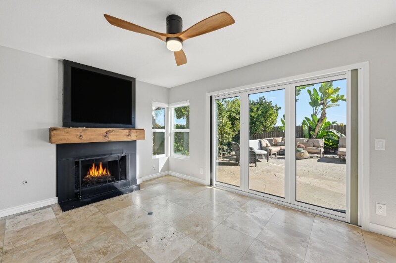 Building Photo - 1727 Avenida Alta Mira