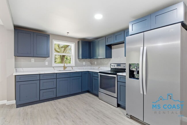 Building Photo - 1528 Ladnier Rd