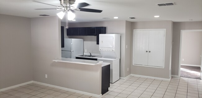 Building Photo - Deer Park Apartments - 1411