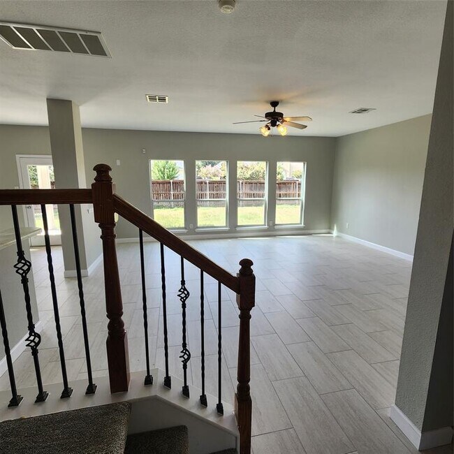 Building Photo - 3412 Longhorn Trail